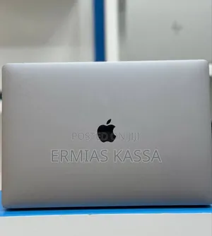 New Laptop Apple MacBook Pro 2017 16GB Intel Core I7 SSD 512GB