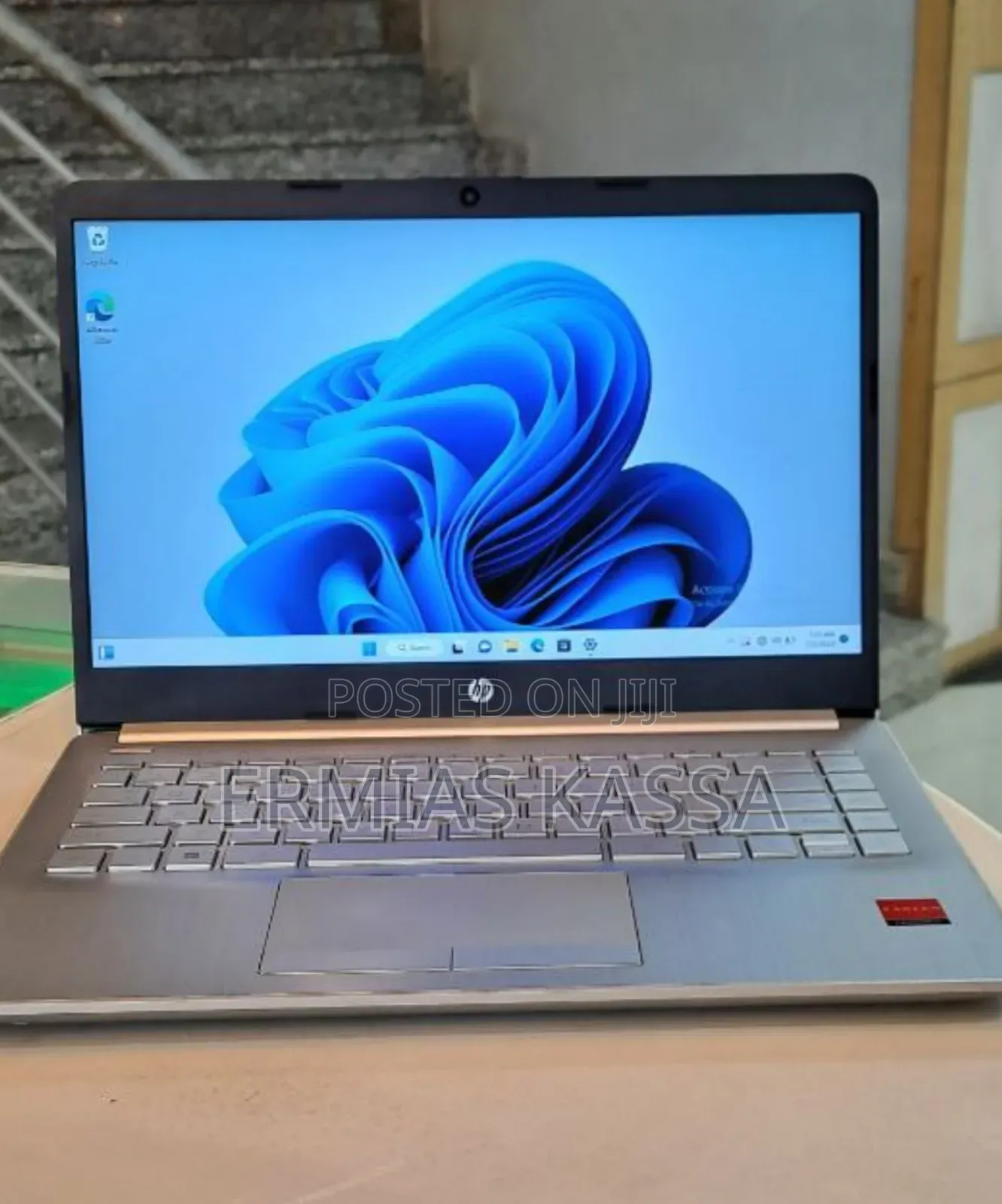 New Laptop HP Stream Notebook 8GB Intel Core I5 HDD 1T