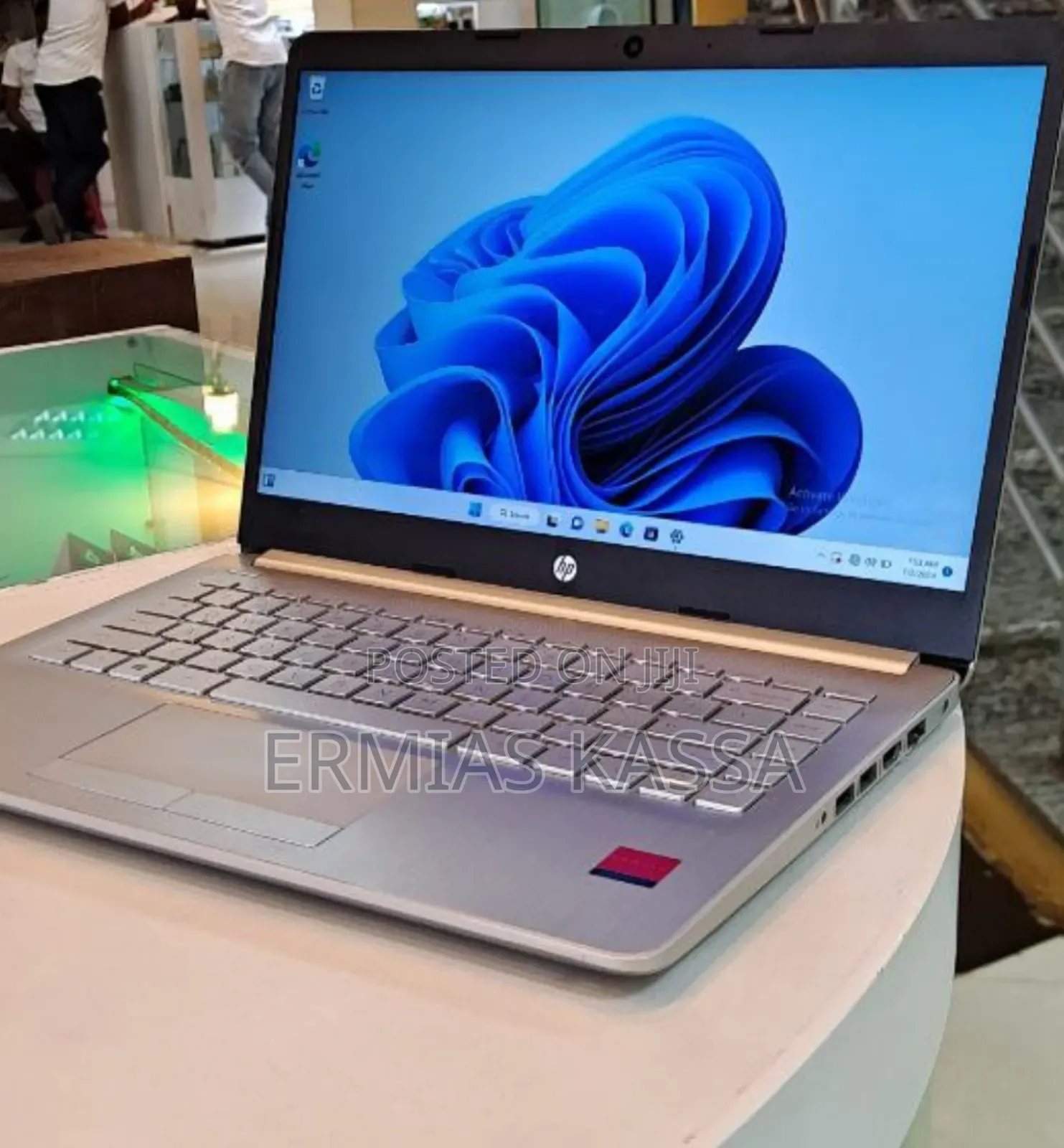 New Laptop HP Stream Notebook 8GB Intel Core I5 HDD 1T