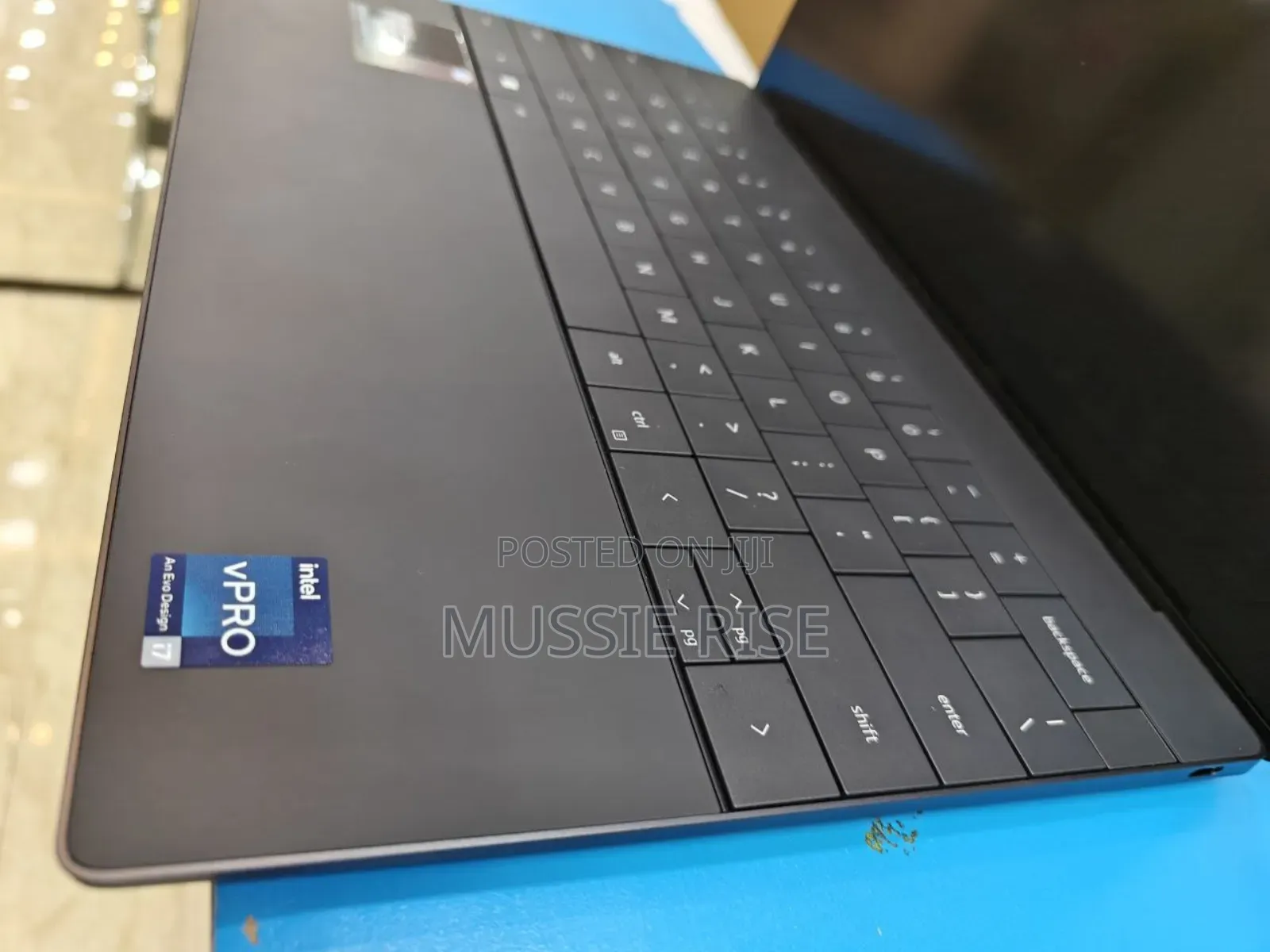 New Laptop Dell XPS 13 9320 32GB Intel Core I7 SSD 512GB