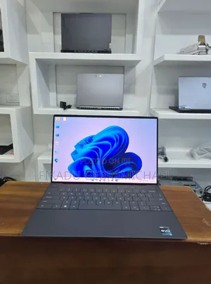 Photo - New Laptop Dell XPS 15 32GB Intel Core i7 SSD 1T