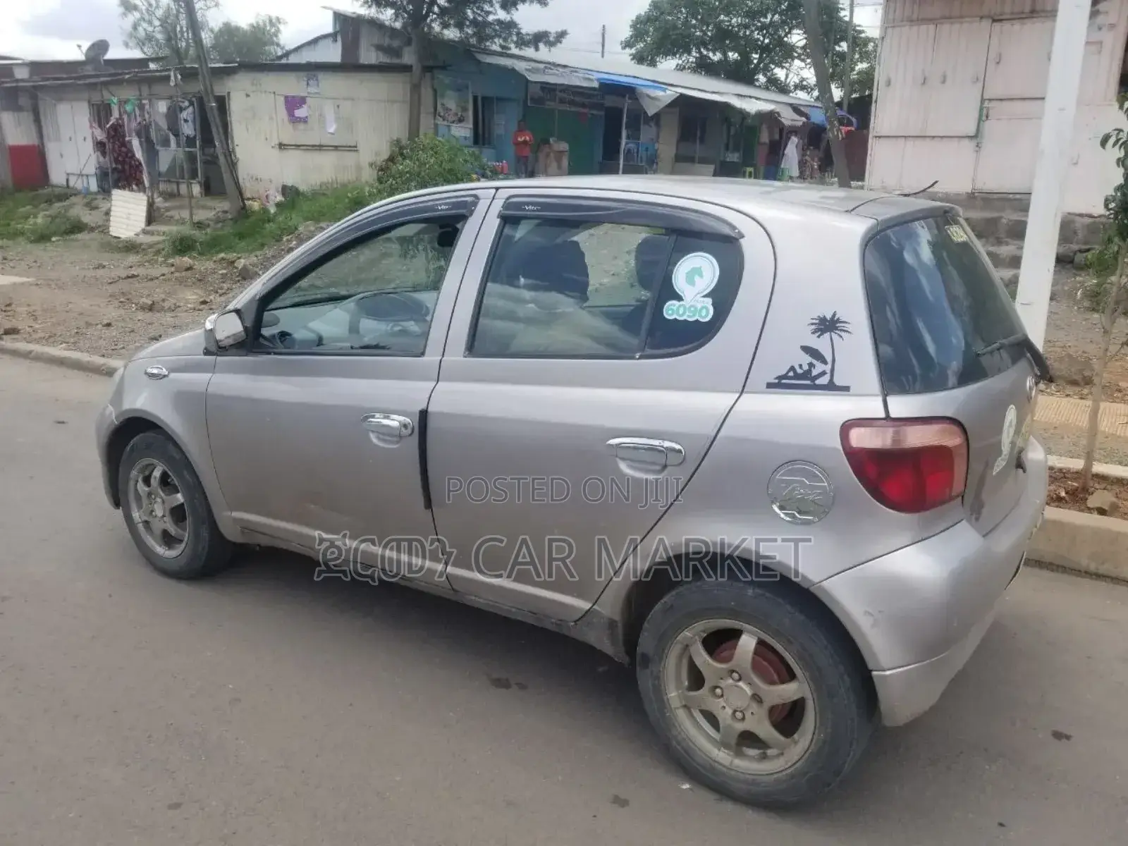 Toyota Vitz 2002 Gray