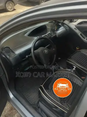 Toyota Yaris 2010 Gray