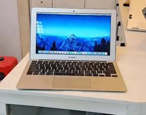 New Laptop Apple MacBook Air 2015 4GB Intel Core I5 SSD 128GB