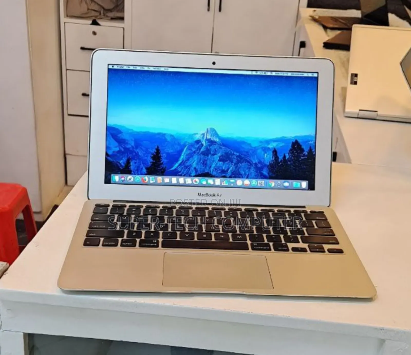New Laptop Apple MacBook Air 2015 4GB Intel Core I5 SSD 128GB
