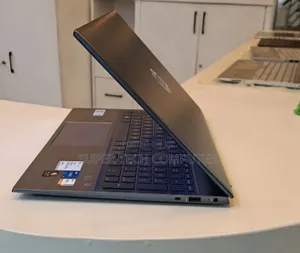 New Laptop HP Pavilion 15 16GB Intel Core I5 SSHD (Hybrid) 512GB