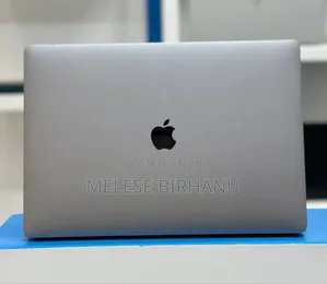 New Laptop Apple MacBook Pro 2017 16GB Intel Core I7 SSD 512GB