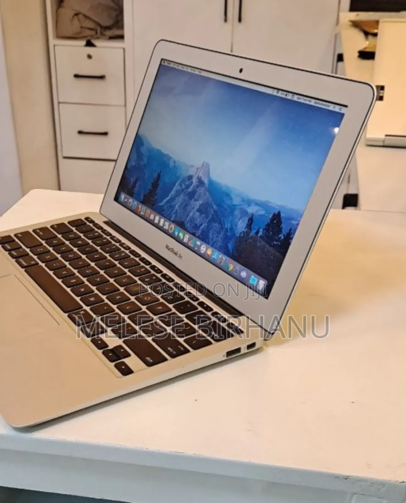 New Laptop Apple MacBook Air 2015 4GB Intel Core i5 SSD 128GB