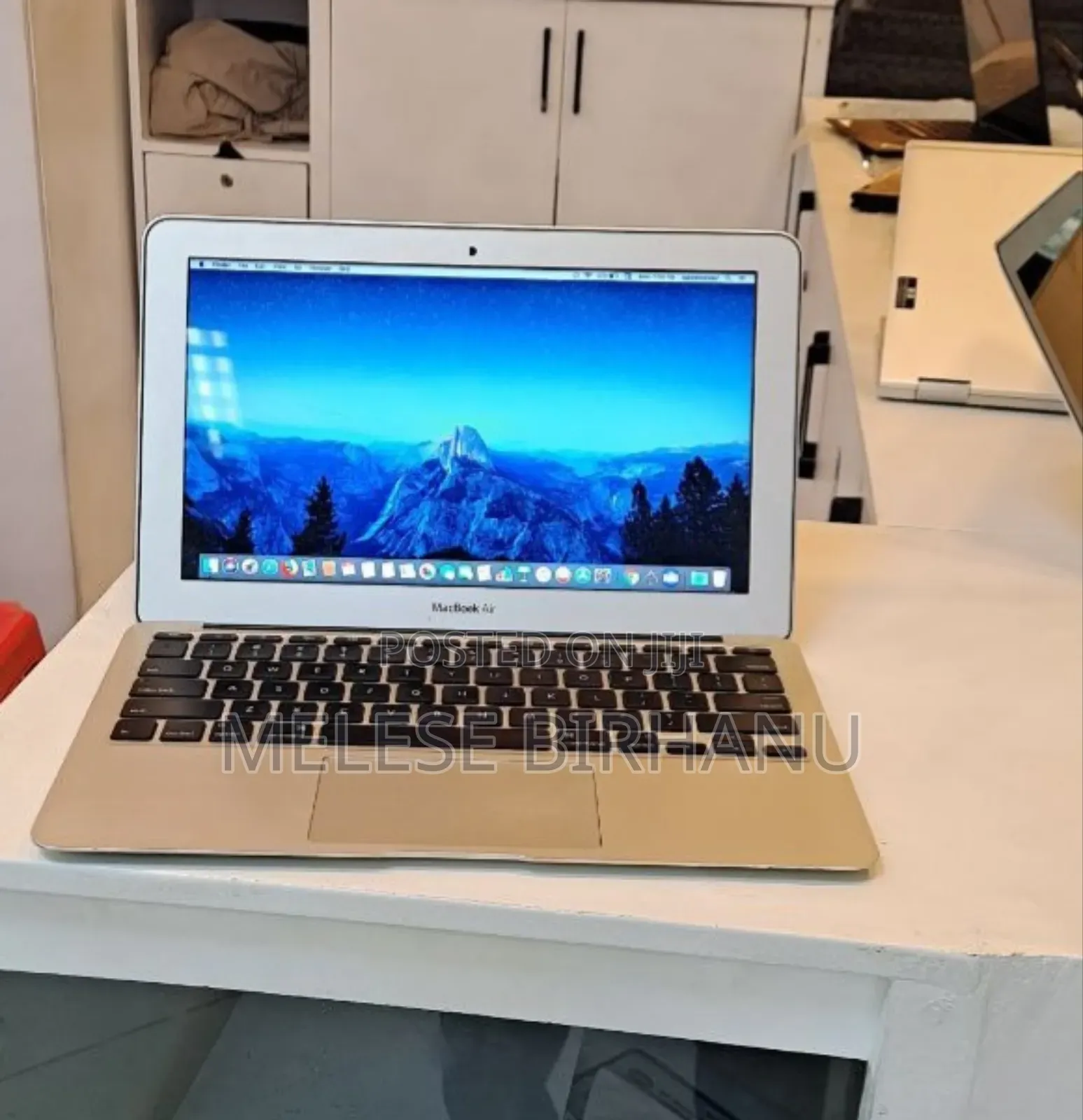 New Laptop Apple MacBook Air 2015 4GB Intel Core i5 SSD 128GB