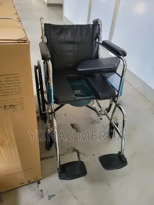 U_cut Toilet Wheelchair•~•Popo/Potty Wheelchair,Used