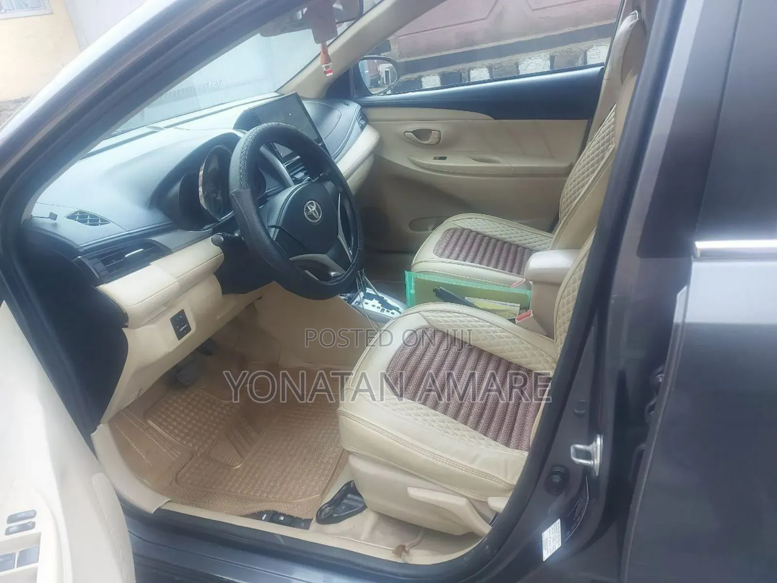 Toyota Yaris 2016 Gray