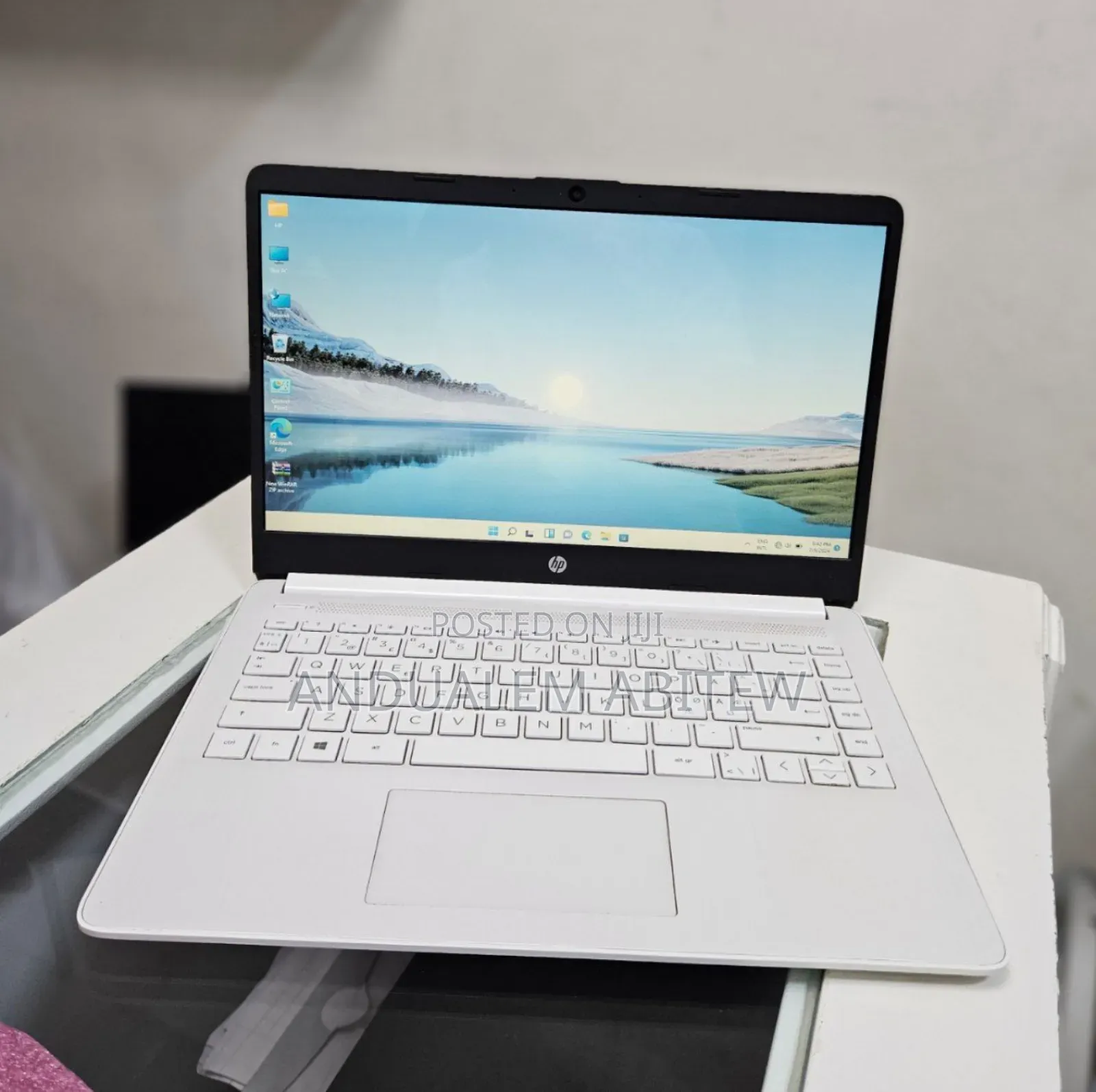 New Laptop HP Stream Notebook 4GB Intel Pentium SSD 60GB