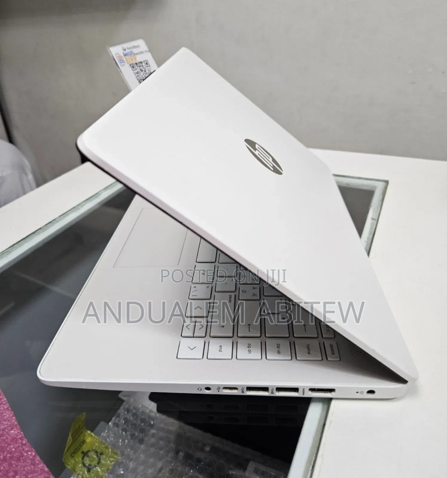 New Laptop HP Stream Notebook 4GB Intel Pentium SSD 60GB