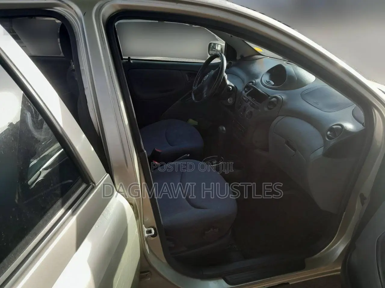 Toyota Vitz 2002 Gray