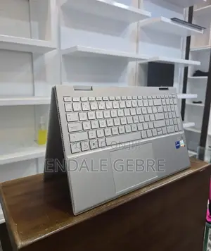 New Laptop HP Pavilion 15 8GB Intel Core I5 SSD 512GB