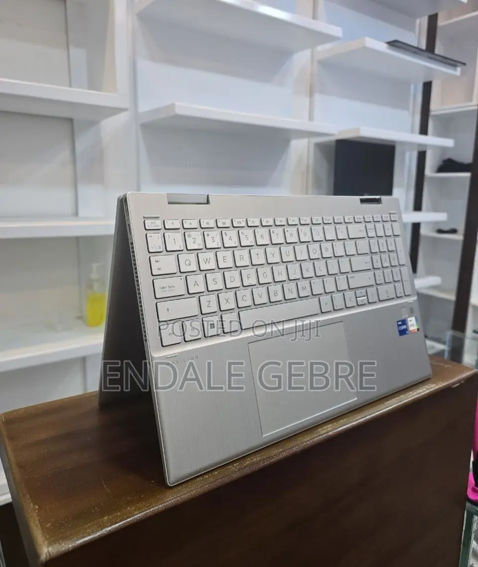 New Laptop HP Pavilion 15 8GB Intel Core I5 SSD 512GB