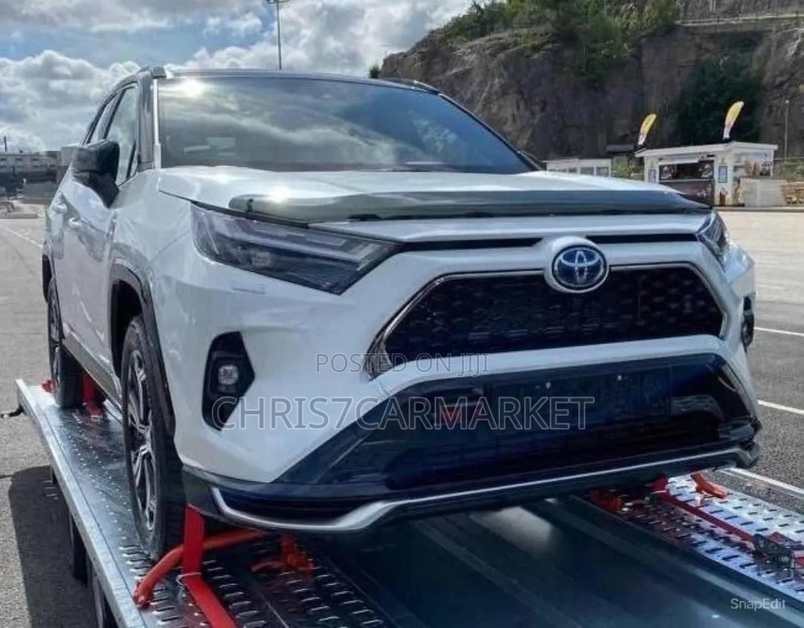New Toyota RAV4 XLE Premium AWD 2023 White