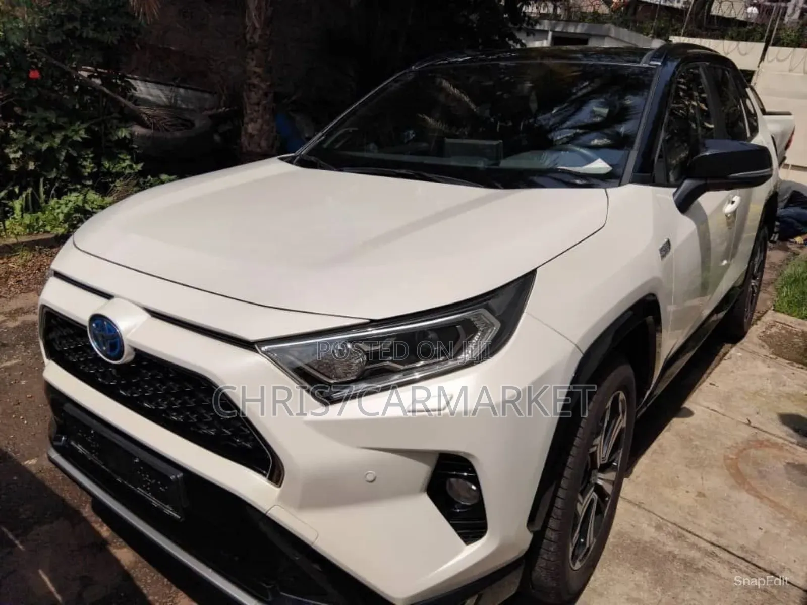 New Toyota RAV4 XLE Premium AWD 2023 White