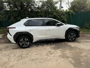 Toyota bZ4X 2023 White