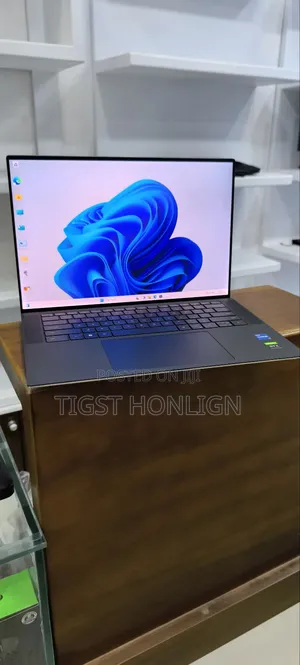 Photo - New Laptop Dell XPS 15 32GB Intel Core I7 SSD 1T