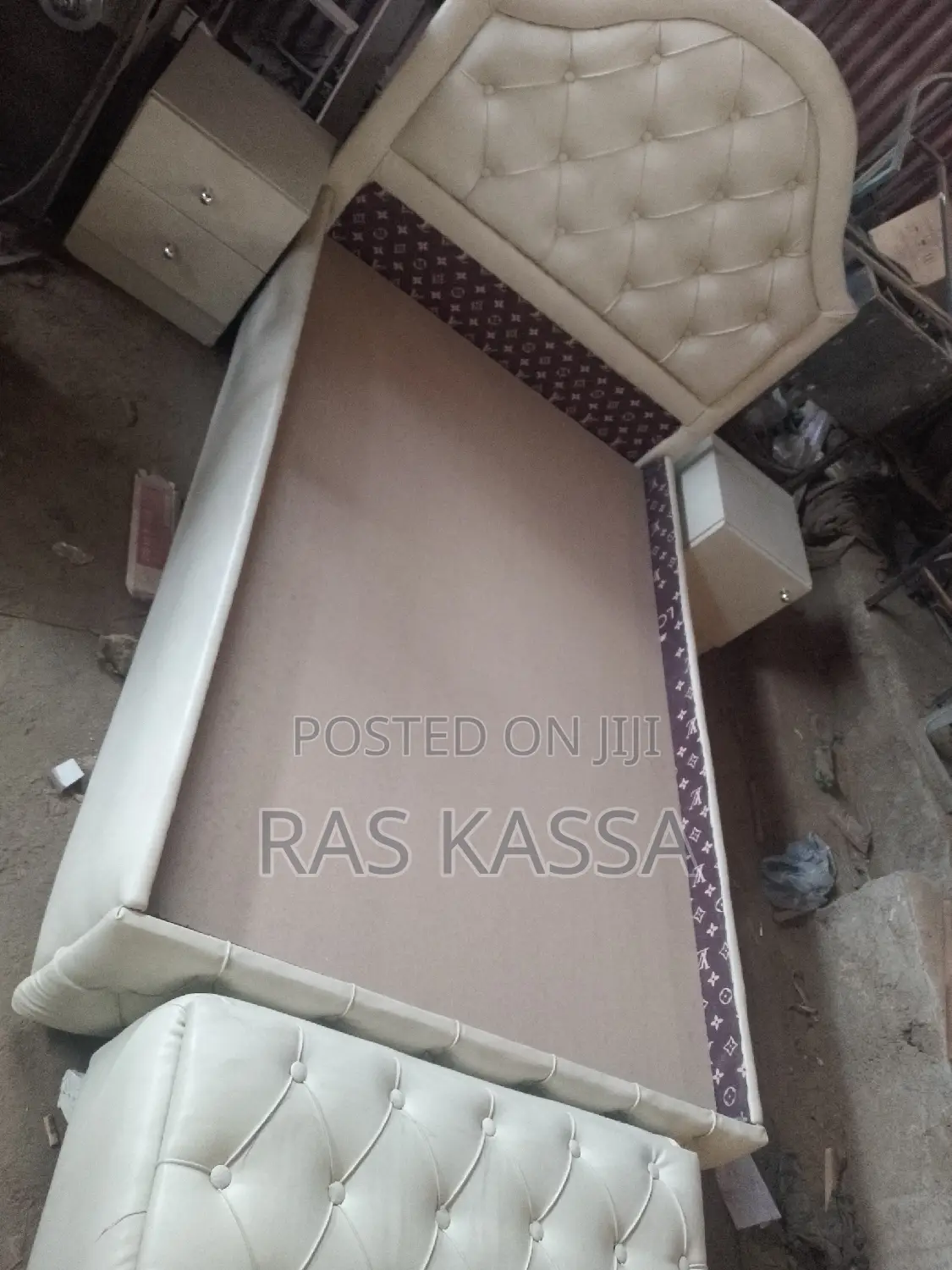 1.20 ታፒሴሪ አልጋ