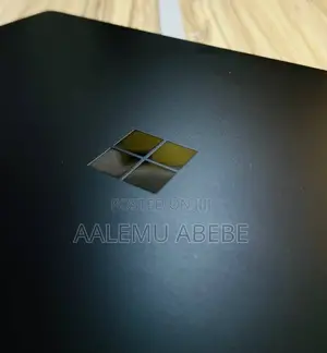 New Laptop Microsoft Surface 32GB Intel Core I7 SSD 1T