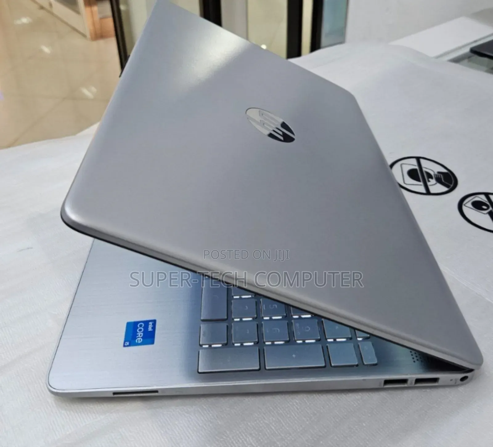 New Laptop HP Stream Notebook 8GB Intel Core I5 HDD 1T