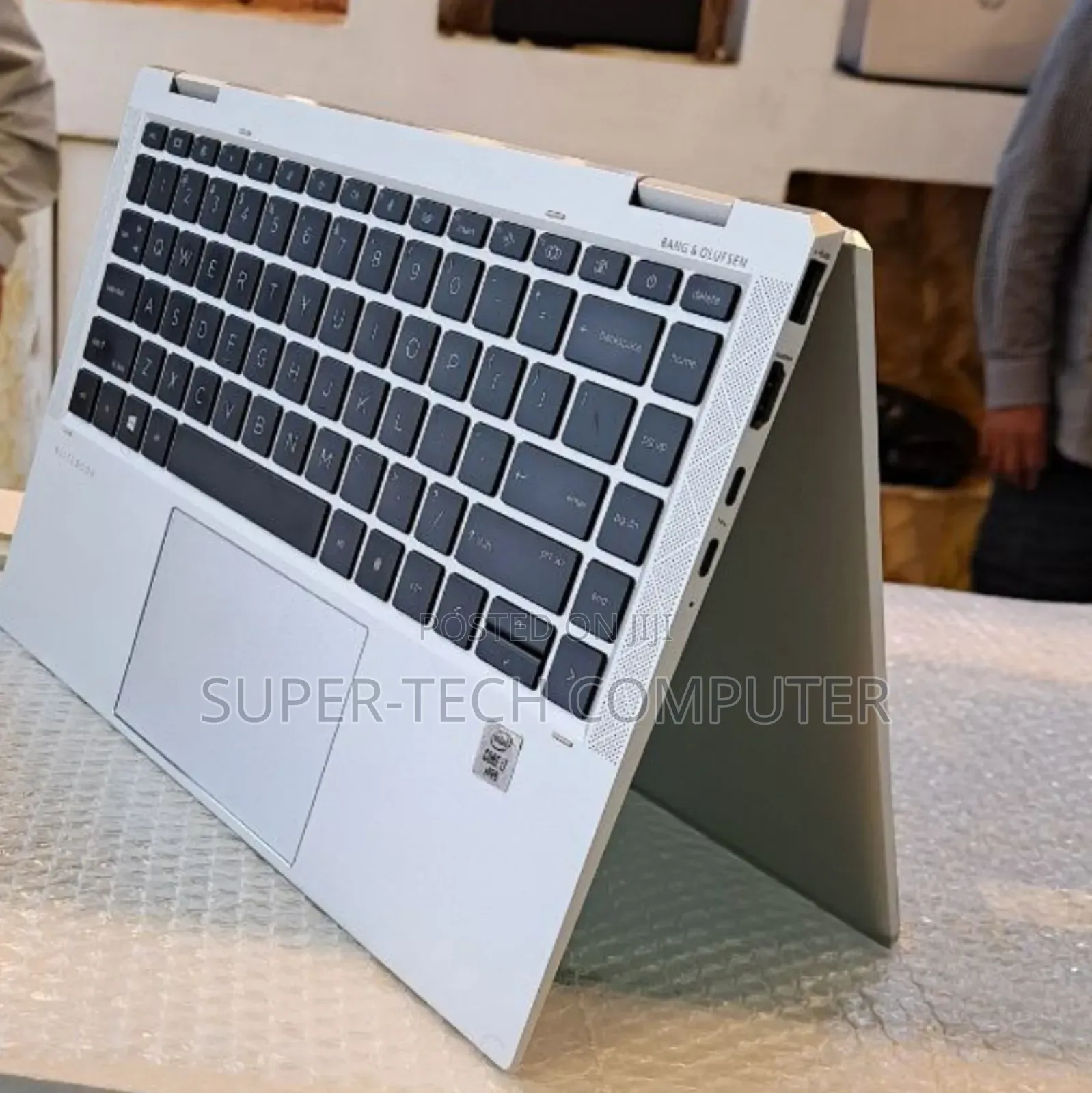 New Laptop HP EliteBook X360 1040 G7 16GB Intel Core I7 SSD 512GB