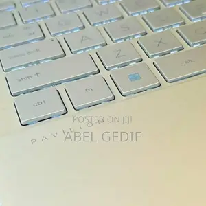 New Laptop HP Pavilion X360 8GB Intel Core i7 SSD 512GB