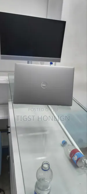 New Laptop Dell Inspiron 15 32GB Intel Core I7 SSD 512GB