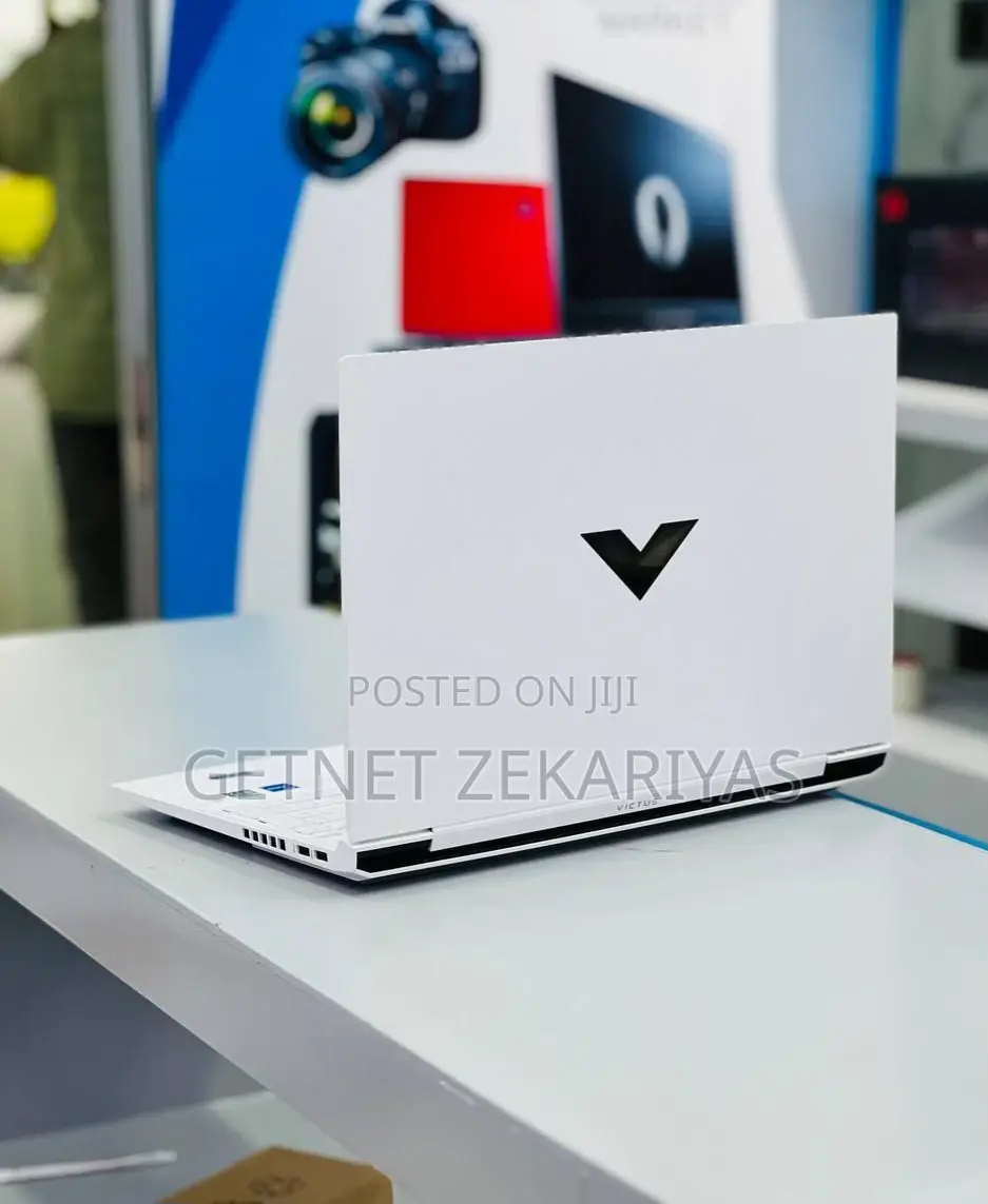 New Laptop HP Victus 15 16GB Intel Core I7 SSD 512GB