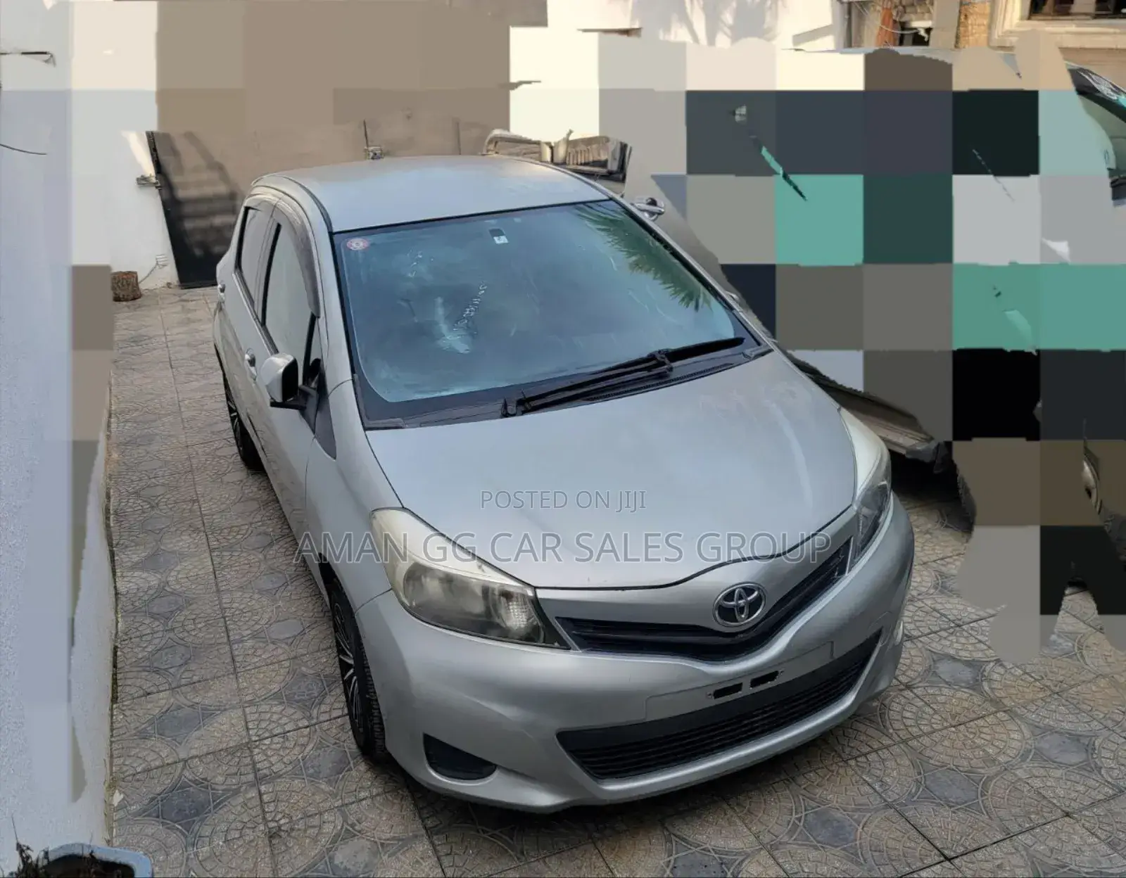 Toyota Yaris 2012 Silver