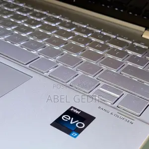 New Laptop HP Envy X360 8GB Intel Core I7 SSD 1T