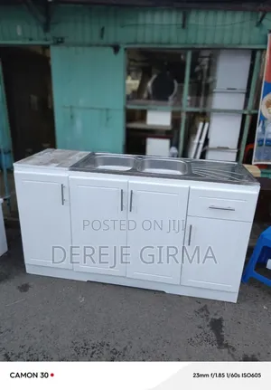 1,60cm ሲንክ ያለው ኪችን ካብኔት