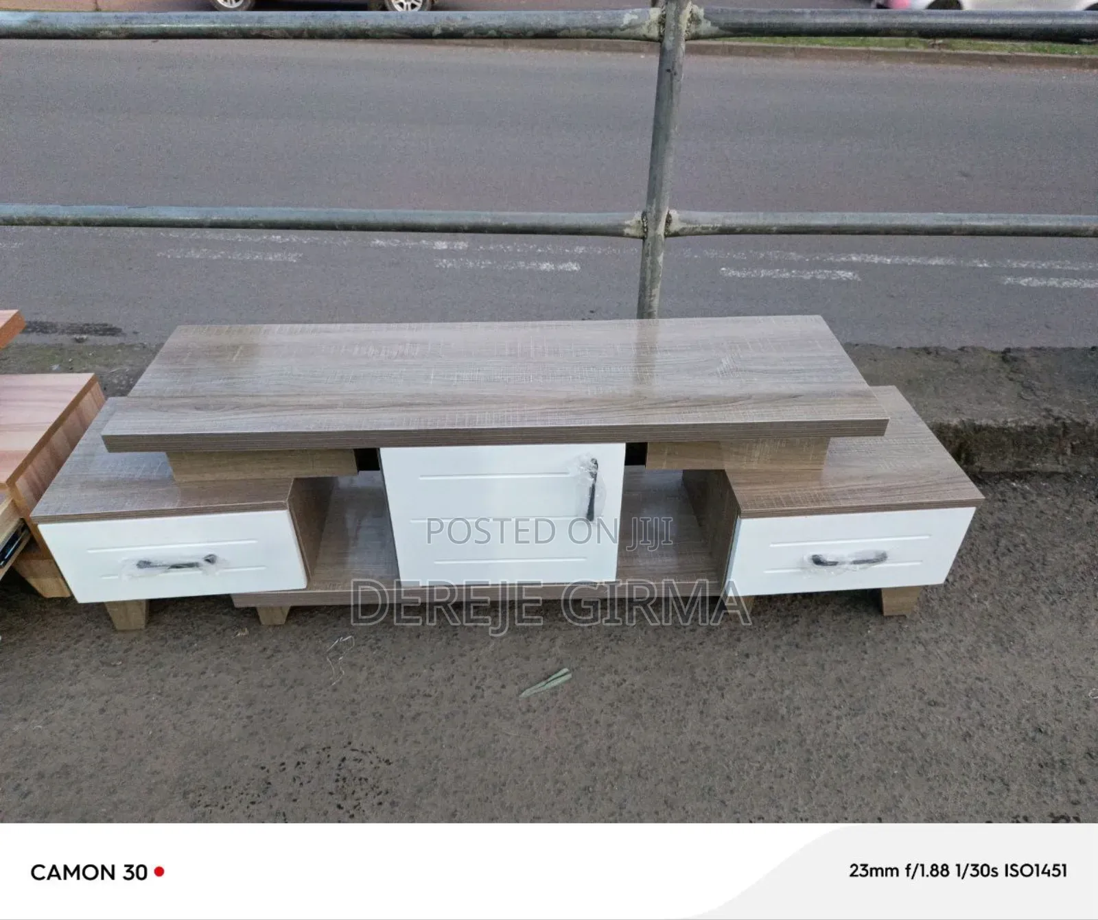 1,20cm ላምኔት ቲቪ ስታንድ