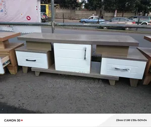 1,20cm ላምኔት ቲቪ ስታንድ