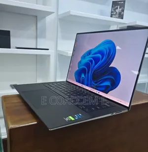 New Laptop Dell 32GB Intel Core I7 SSD 1T