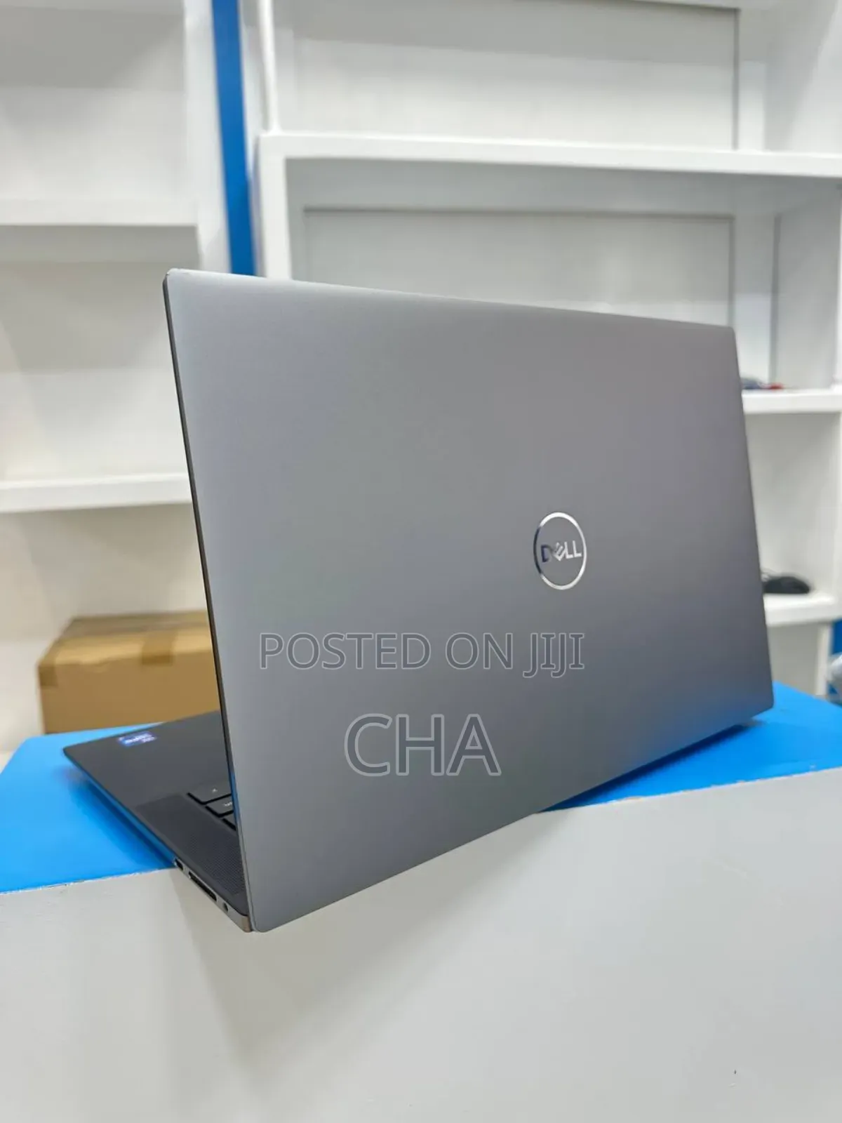 New Laptop Dell XPS 15 32GB Intel Core i7 SSD 512GB