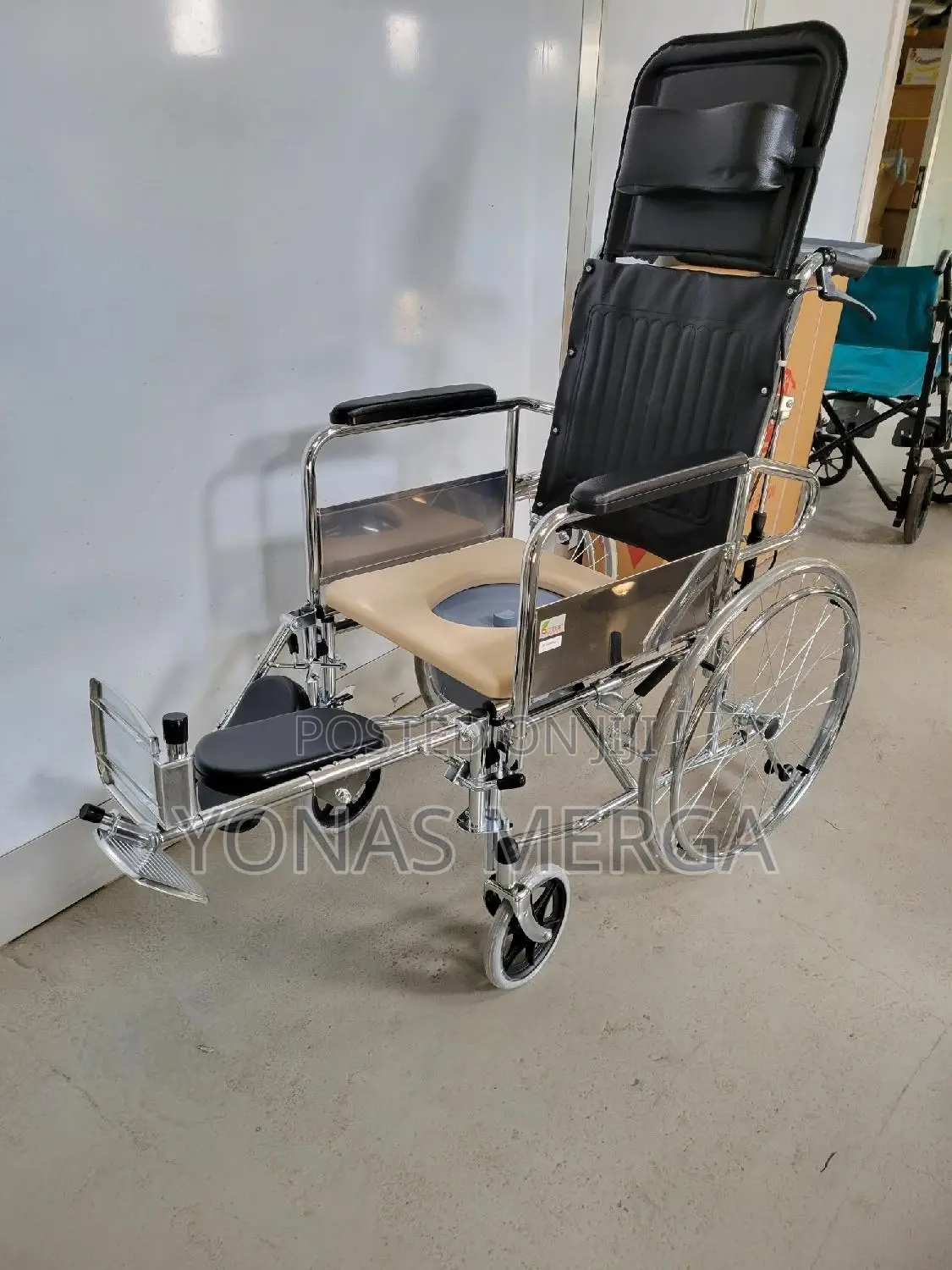 Wheelchair/Wheelchair/Height Adjustment Possible on All 4leg