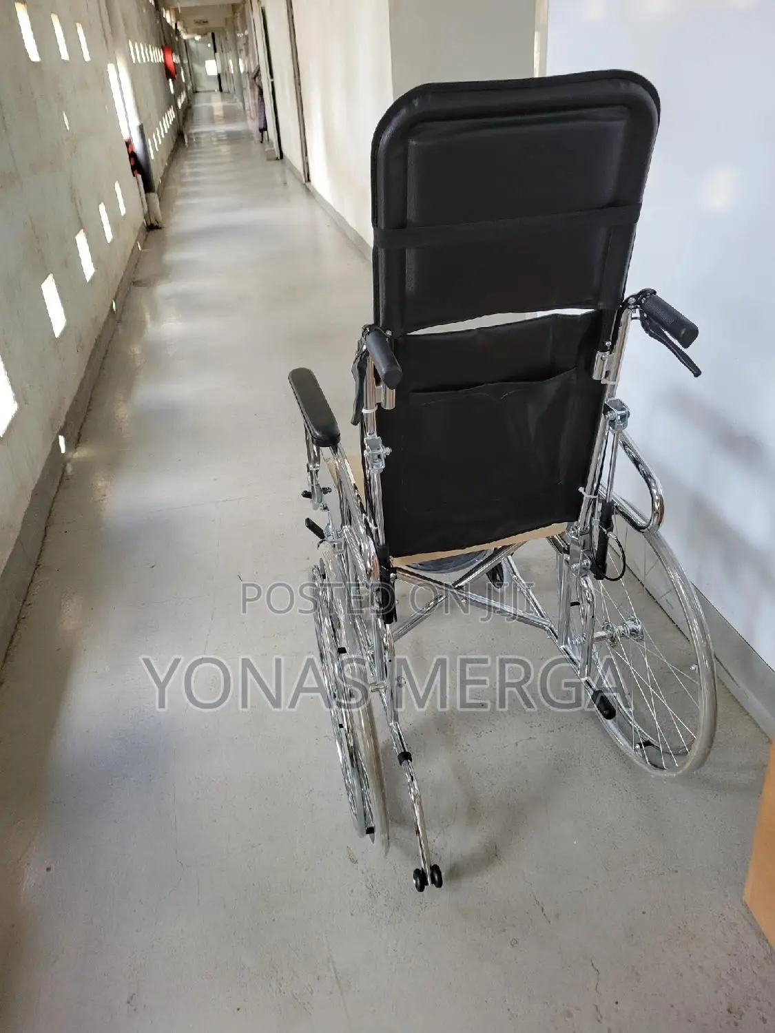 Popo Wheelchair 150kg አልሙኒየም Plastic Commode Folding Chair