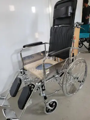 Popo Wheelchair 150kg አልሙኒየም Plastic Commode Folding Chair