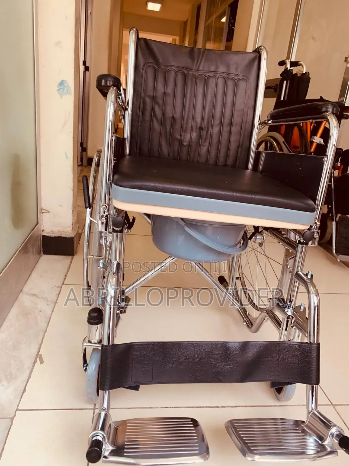 ሻወር መውሰጃ ያለው Wheelchair%-ፖፖ Wheelchair-Wheelchair-Wheelchair