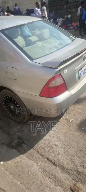 Toyota Corolla 2004 Silver