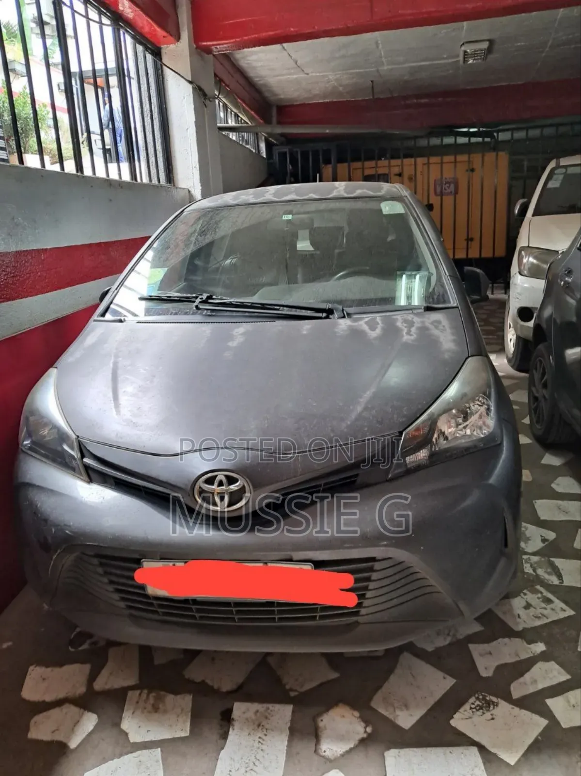 Toyota Yaris L Hatchback 5dr 2014 Gray