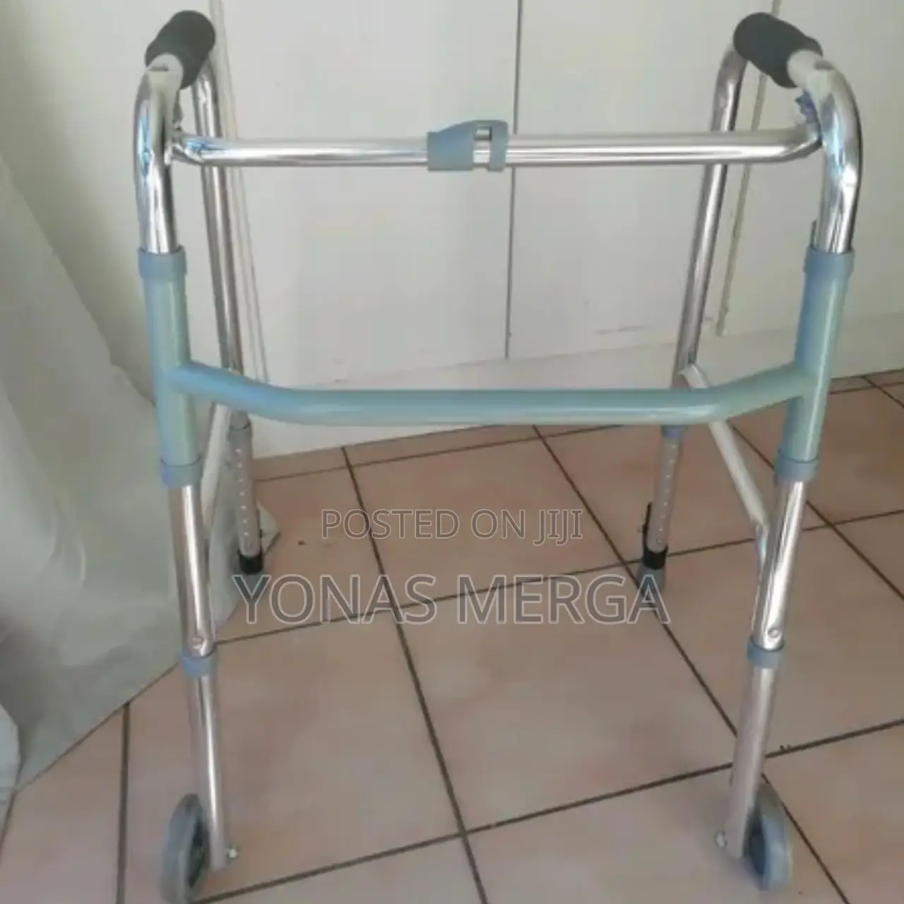 Walker/Walker/Plastic Cover Still in Tact/Height Adjustable