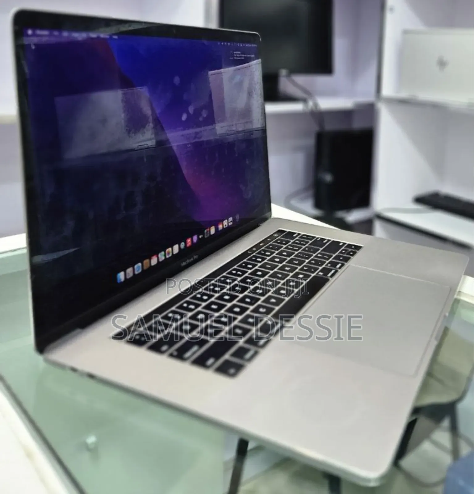 New Laptop Apple MacBook Pro 2016 16GB Intel Core I7 SSD 256GB