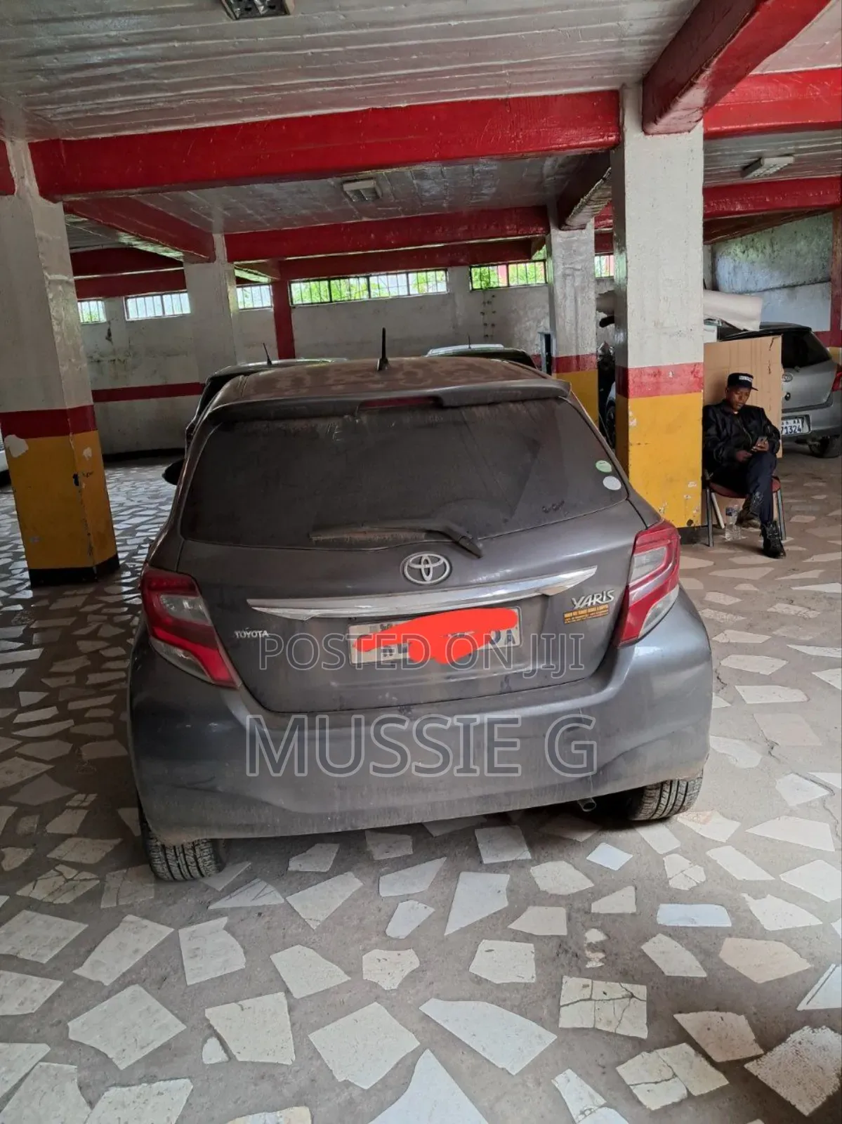 Toyota Yaris L Hatchback 5dr 2014 Gray