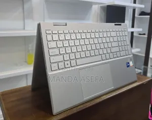 New Laptop HP Pavilion 15 8GB Intel Core I5 SSD 512GB