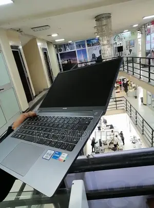 New Laptop Huawei MateBook 13 WRT-W29E 16GB Intel Core I5 SSD 512GB