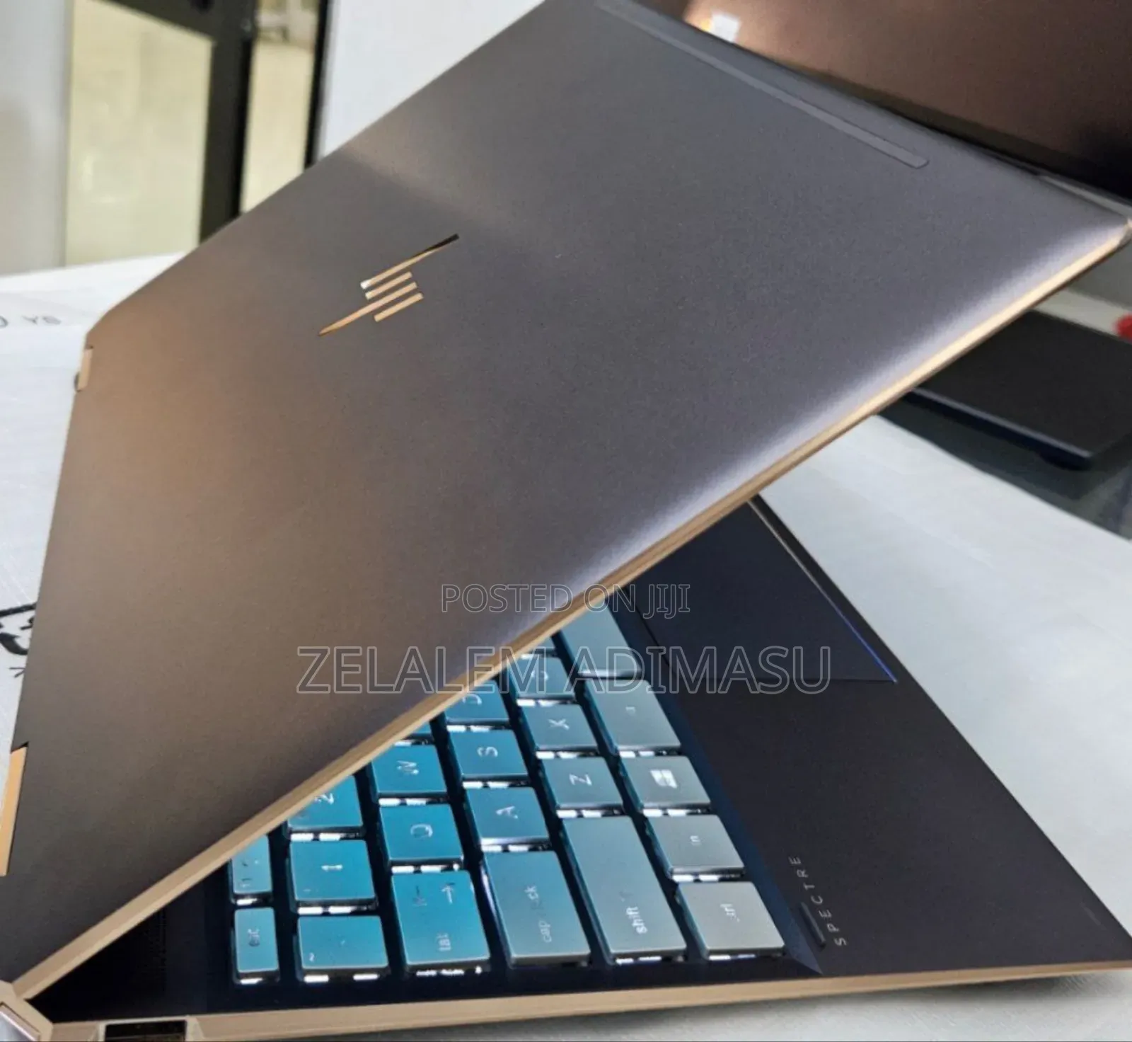 New Laptop HP Spectre X360 8GB Intel Core I7 SSD 512GB